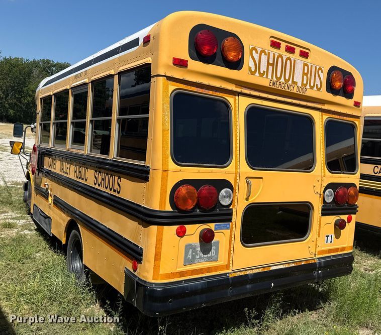 image for item DJ7752 2002 Chevrolet Express school bus