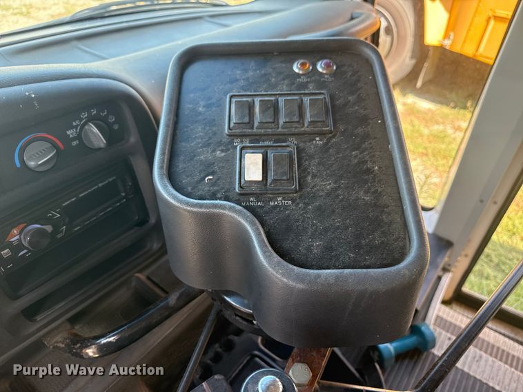 image for item DJ7752 2002 Chevrolet Express school bus