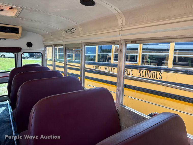 image for item DJ7752 2002 Chevrolet Express school bus