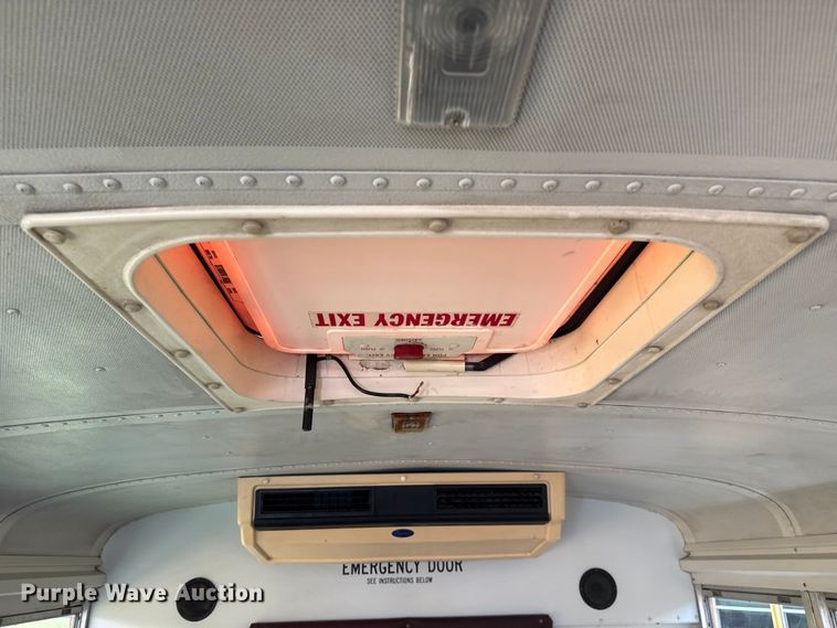 image for item DJ7752 2002 Chevrolet Express school bus