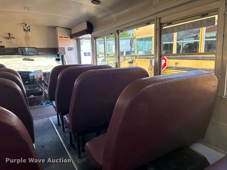 image for item DJ7752 2002 Chevrolet Express school bus