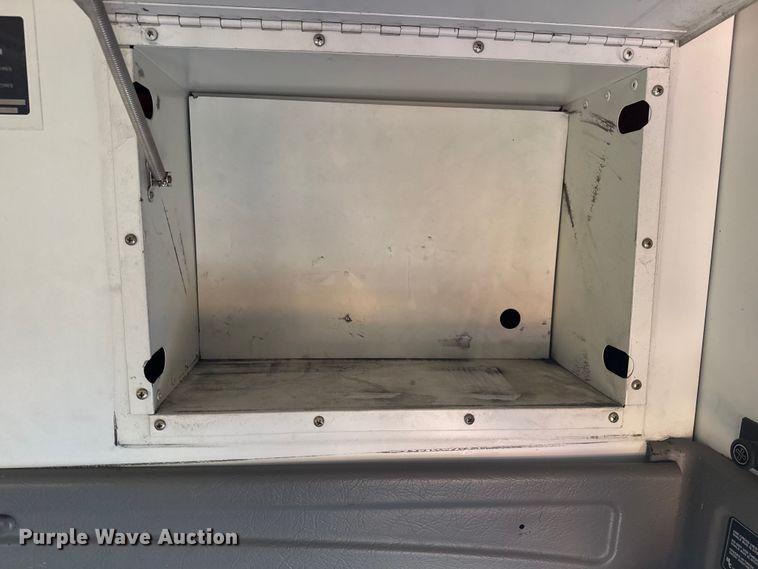 image for item DJ7752 2002 Chevrolet Express school bus