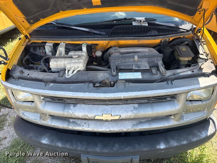 image for item DJ7752 2002 Chevrolet Express school bus