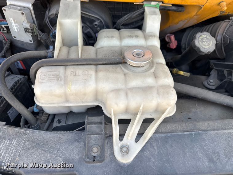 image for item DJ7752 2002 Chevrolet Express school bus