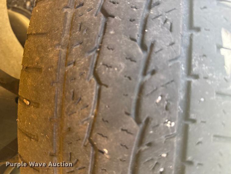 image for item DJ7752 2002 Chevrolet Express school bus