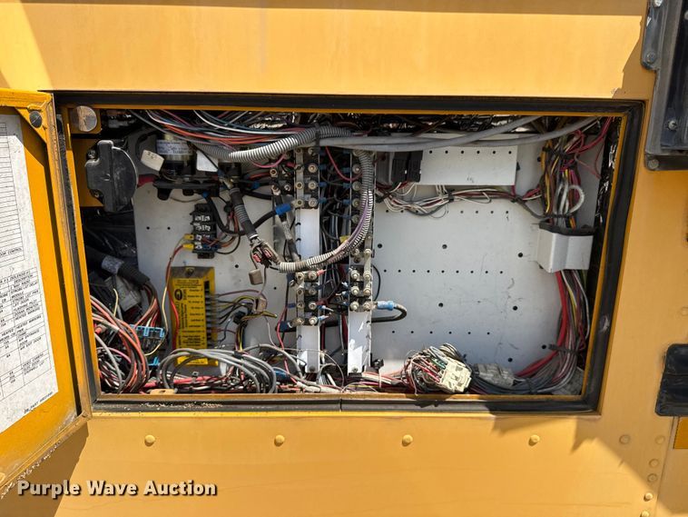 image for item DJ7753 2003 Blue Bird All American / All Canada school bus