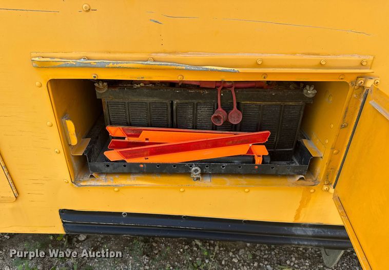 image for item DJ7753 2003 Blue Bird All American / All Canada school bus