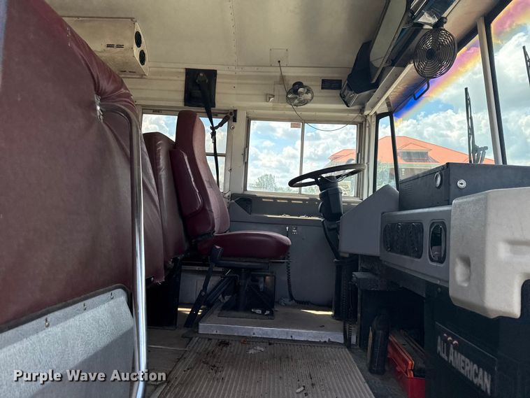 image for item DJ7753 2003 Blue Bird All American / All Canada school bus