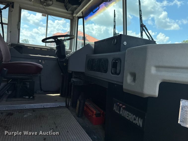 image for item DJ7753 2003 Blue Bird All American / All Canada school bus