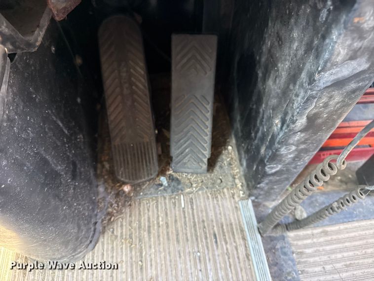 image for item DJ7753 2003 Blue Bird All American / All Canada school bus