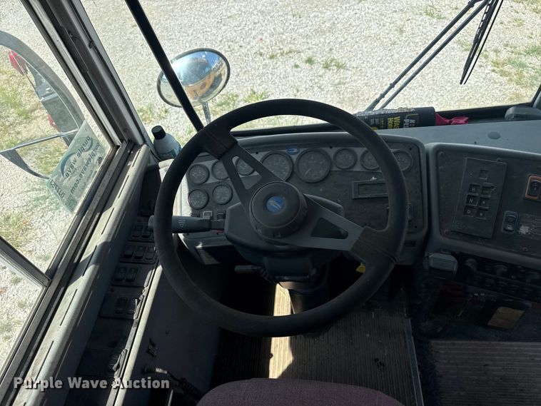 image for item DJ7753 2003 Blue Bird All American / All Canada school bus