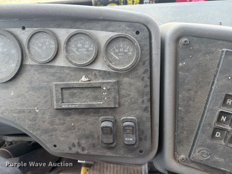 image for item DJ7753 2003 Blue Bird All American / All Canada school bus