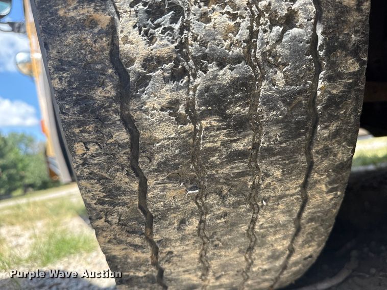 image for item DJ7753 2003 Blue Bird All American / All Canada school bus