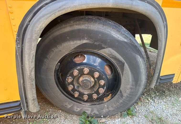 image for item DJ7753 2003 Blue Bird All American / All Canada school bus