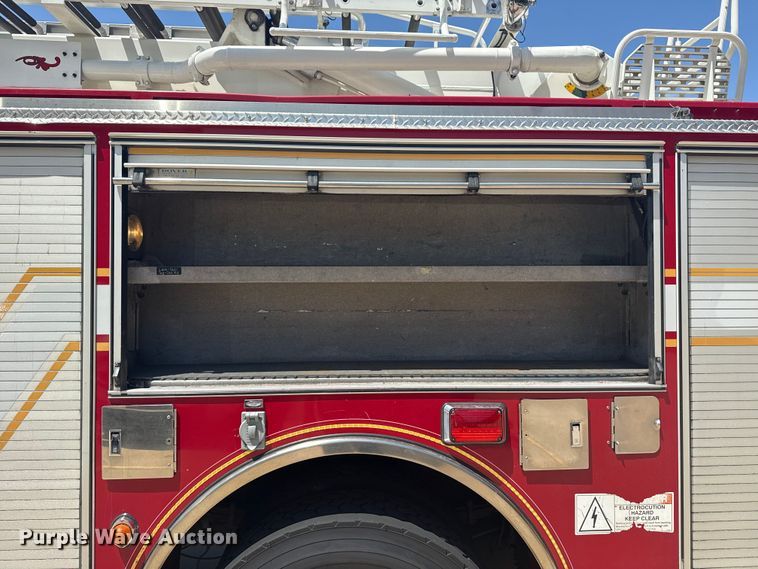 image for item DJ7757 2002 Pierce  Tilt cab pumper fire truck