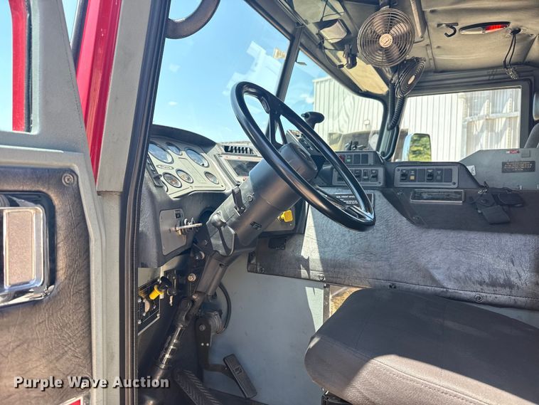 image for item DJ7757 2002 Pierce  Tilt cab pumper fire truck