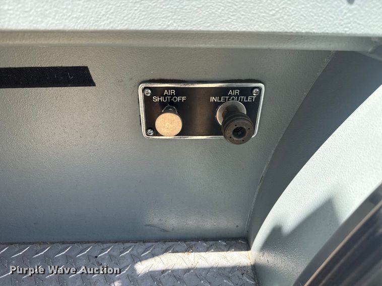 image for item DJ7757 2002 Pierce  Tilt cab pumper fire truck