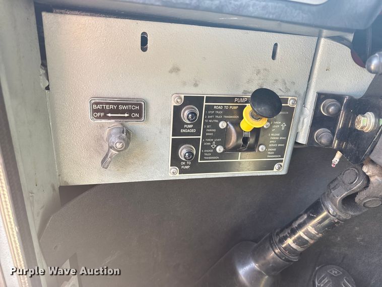 image for item DJ7757 2002 Pierce  Tilt cab pumper fire truck