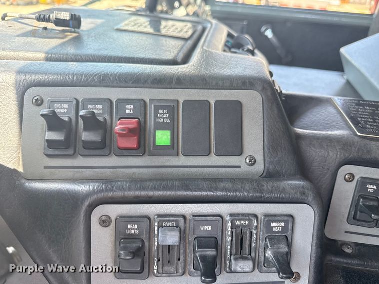 image for item DJ7757 2002 Pierce  Tilt cab pumper fire truck