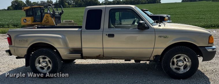 image for item DJ9702 2001 Ford Ranger SuperCab pickup truck