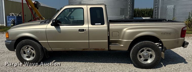 image for item DJ9702 2001 Ford Ranger SuperCab pickup truck