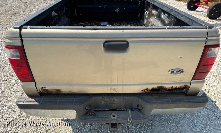 image for item DJ9702 2001 Ford Ranger SuperCab pickup truck