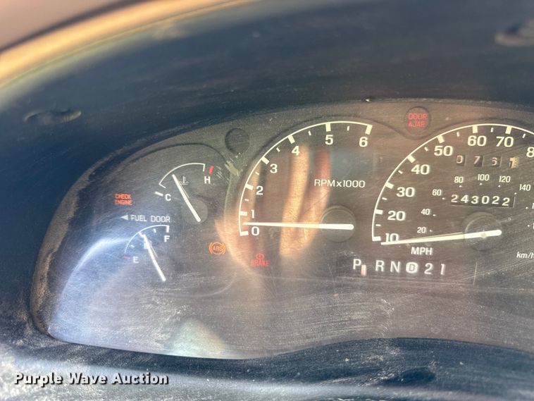 image for item DJ9702 2001 Ford Ranger SuperCab pickup truck