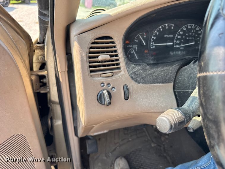 image for item DJ9702 2001 Ford Ranger SuperCab pickup truck