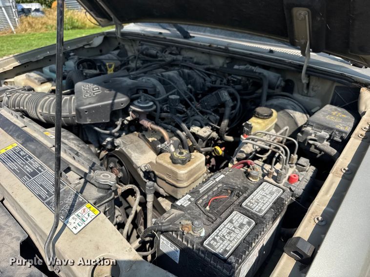 image for item DJ9702 2001 Ford Ranger SuperCab pickup truck