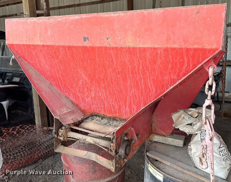 image for item DK0006 Western Icebreaker salt spreader