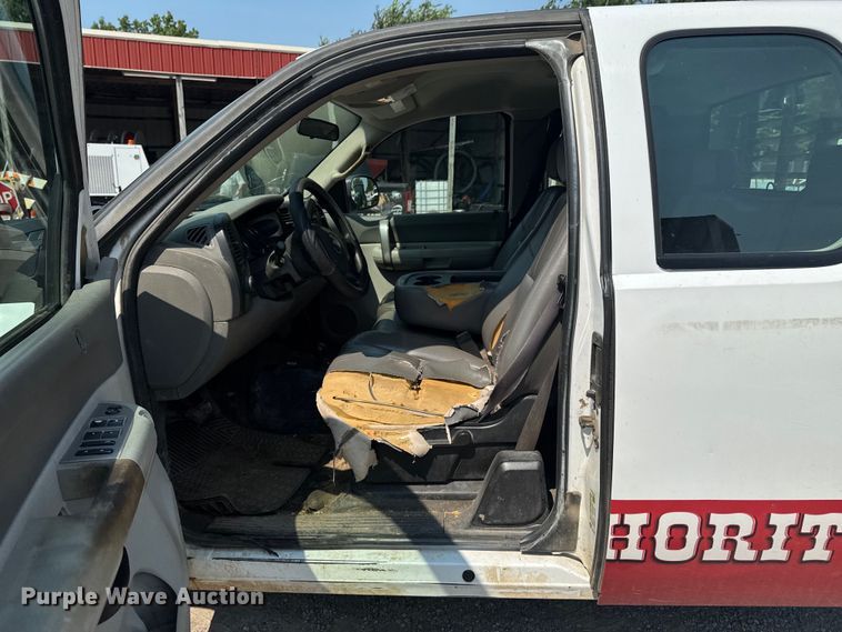 image for item DK0007 2008 Chevrolet Silverado 2500HD Ext. Cab flatbed pickup truck