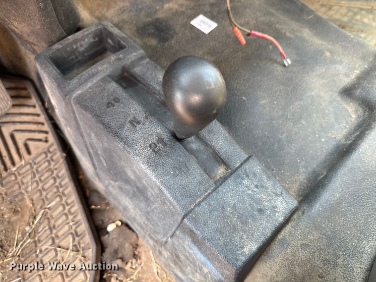 image for item DK0007 2008 Chevrolet Silverado 2500HD Ext. Cab flatbed pickup truck