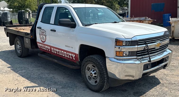 image for item DK0008 2015 Chevrolet Silverado 2500HD Double Cab flatbed pickup truck