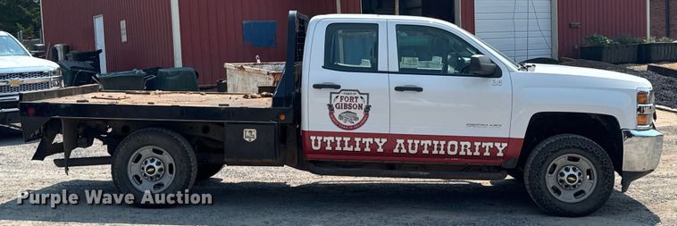 image for item DK0008 2015 Chevrolet Silverado 2500HD Double Cab flatbed pickup truck