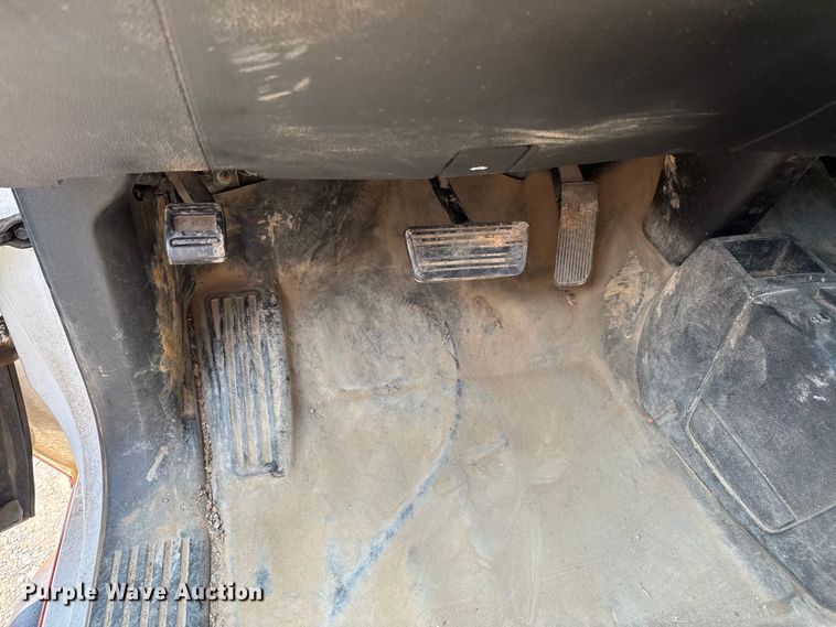 image for item DK0008 2015 Chevrolet Silverado 2500HD Double Cab flatbed pickup truck