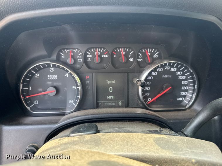 image for item DK0008 2015 Chevrolet Silverado 2500HD Double Cab flatbed pickup truck