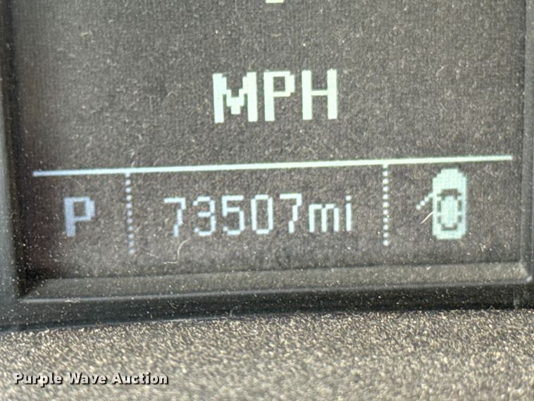 image for item DK0008 2015 Chevrolet Silverado 2500HD Double Cab flatbed pickup truck