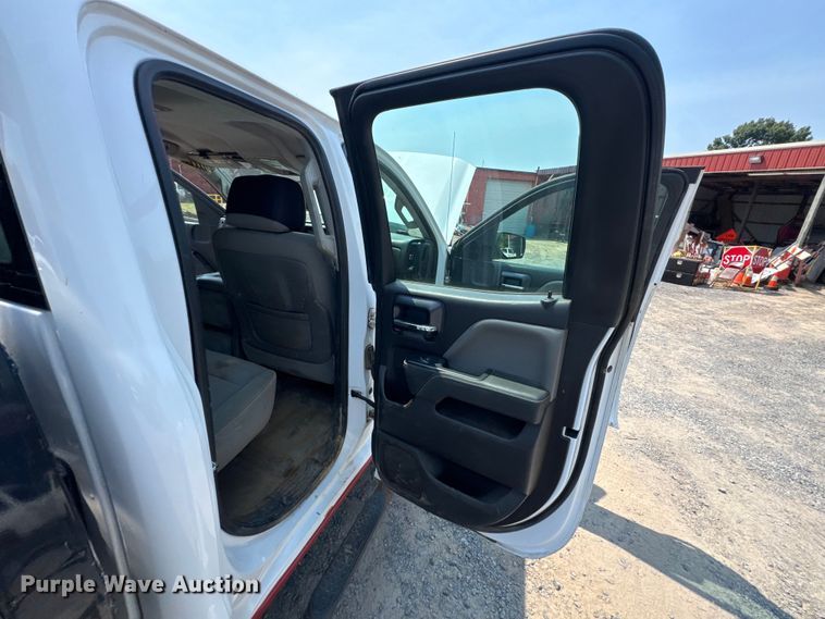 image for item DK0008 2015 Chevrolet Silverado 2500HD Double Cab flatbed pickup truck