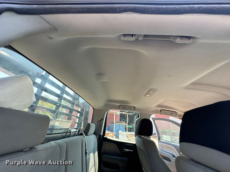 image for item DK0008 2015 Chevrolet Silverado 2500HD Double Cab flatbed pickup truck