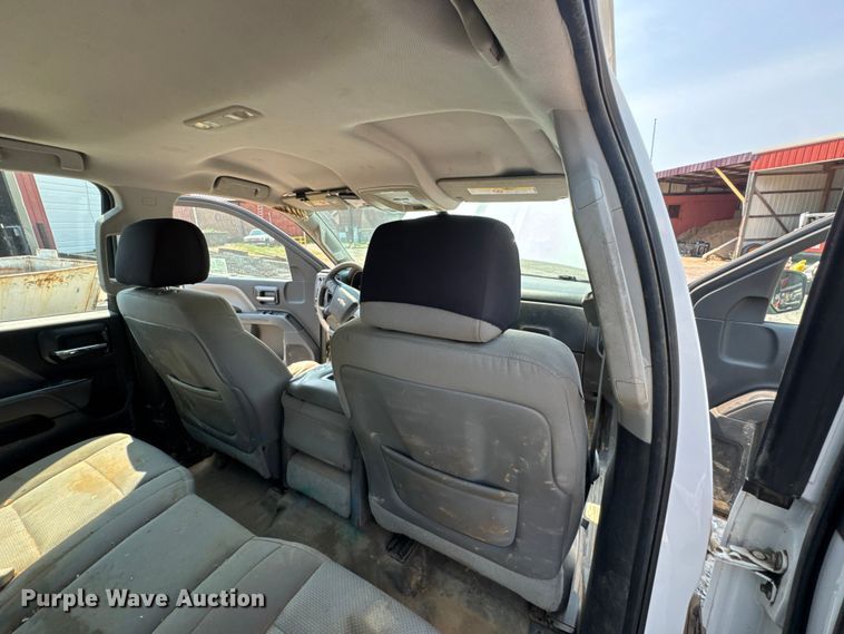 image for item DK0008 2015 Chevrolet Silverado 2500HD Double Cab flatbed pickup truck