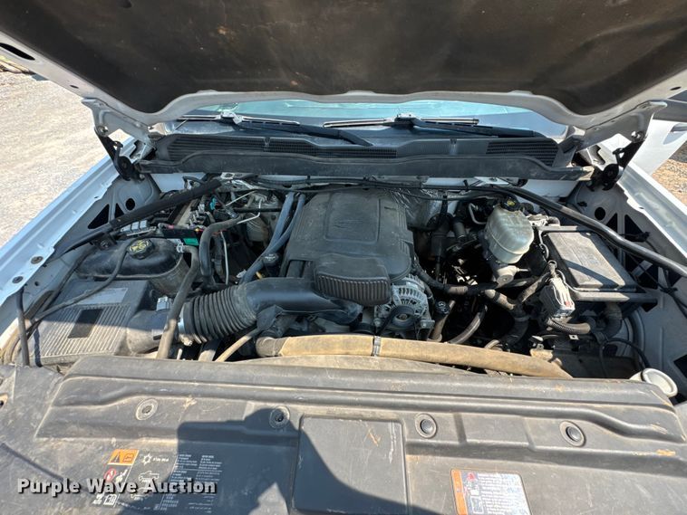 image for item DK0008 2015 Chevrolet Silverado 2500HD Double Cab flatbed pickup truck