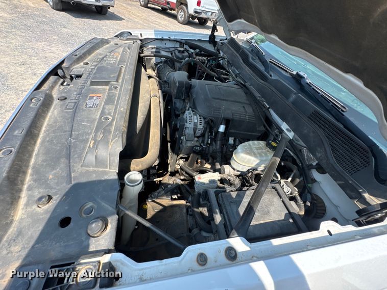 image for item DK0008 2015 Chevrolet Silverado 2500HD Double Cab flatbed pickup truck