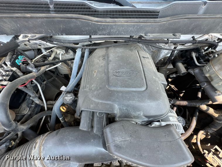 image for item DK0008 2015 Chevrolet Silverado 2500HD Double Cab flatbed pickup truck