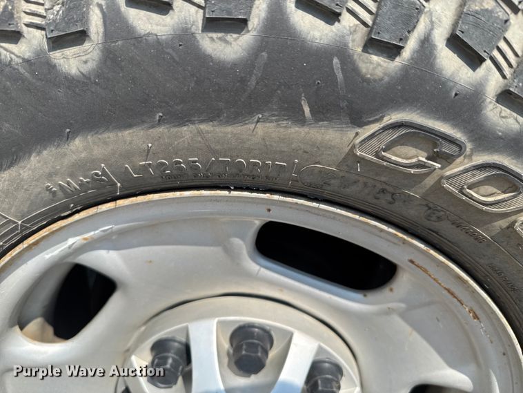 image for item DK0008 2015 Chevrolet Silverado 2500HD Double Cab flatbed pickup truck