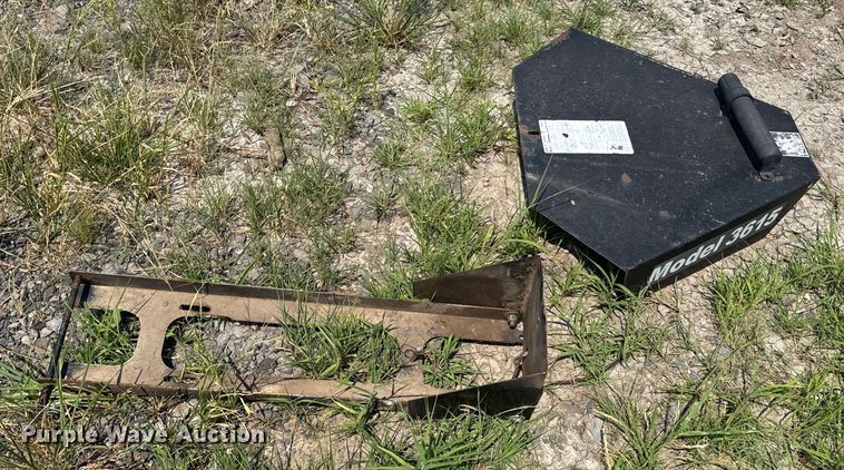 image for item DK0009 Mahindra batwing rotary mower