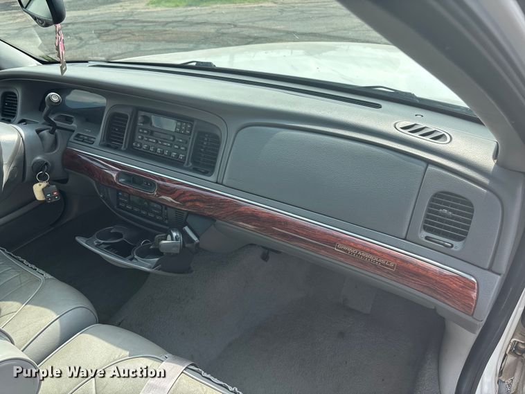 image for item DT3278 2002 Mercury Grand Marquis LS 