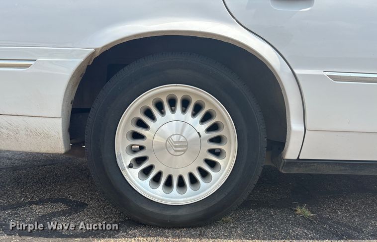 image for item DT3278 2002 Mercury Grand Marquis LS 