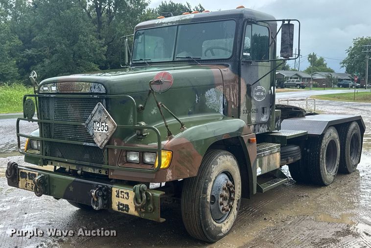 image for item DU9329 1991 Freightliner M915A2 semi truck