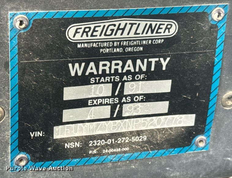 image for item DU9329 1991 Freightliner M915A2 semi truck