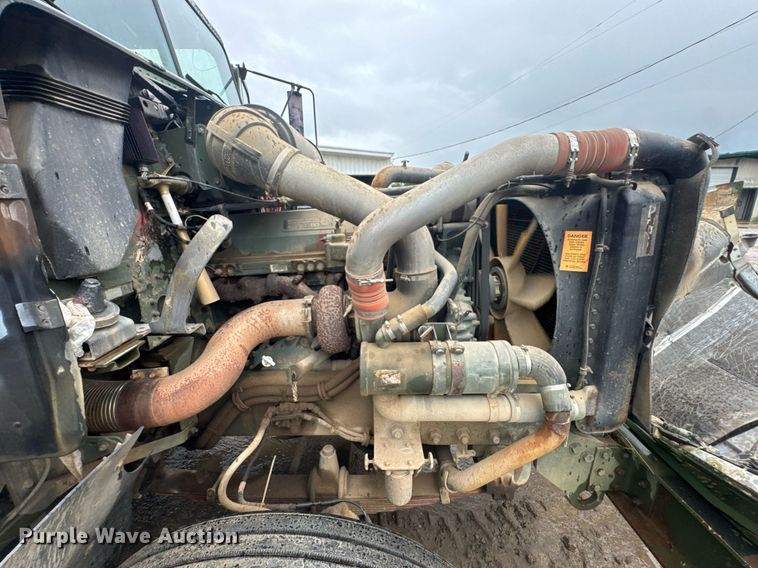 image for item DU9329 1991 Freightliner M915A2 semi truck